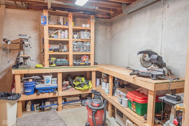208 Sedwick Court, Noblesville, IN 46062