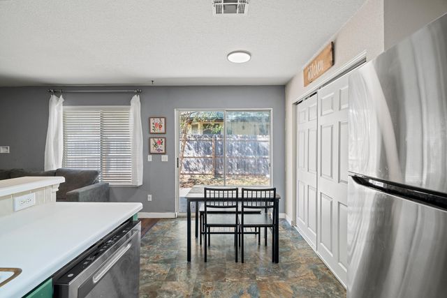 20804 Trotters LN, Pflugerville, TX 78660