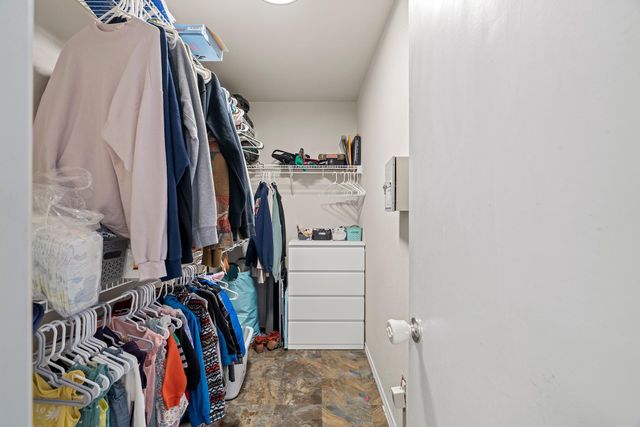 20804 Trotters LN, Pflugerville, TX 78660