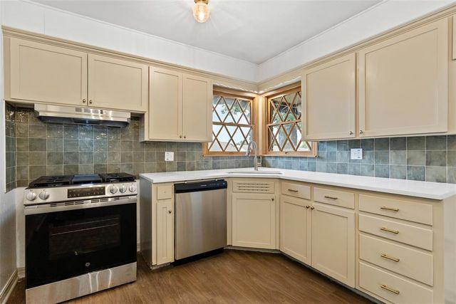 3016 Lakeside Drive, Oklahoma City, OK 73120