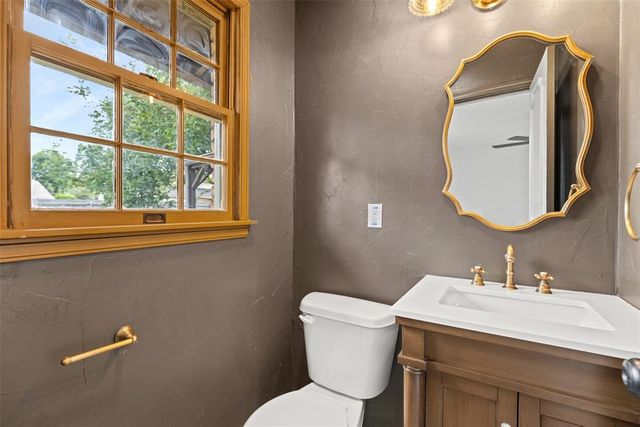 3016 Lakeside Drive, Oklahoma City, OK 73120