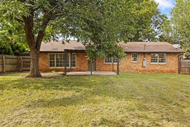 3016 Lakeside Drive, Oklahoma City, OK 73120