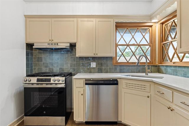 3016 Lakeside Drive, Oklahoma City, OK 73120