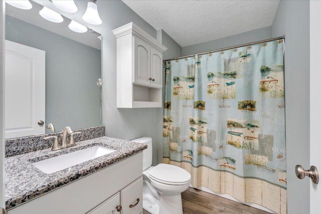 101 Charmwood CIR, Moneta, VA 24121