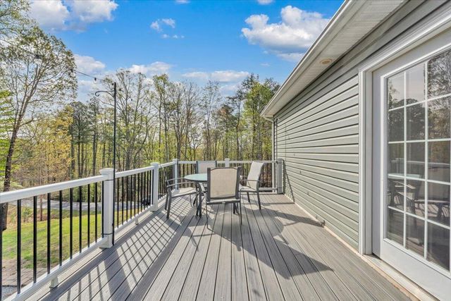 101 Charmwood CIR, Moneta, VA 24121