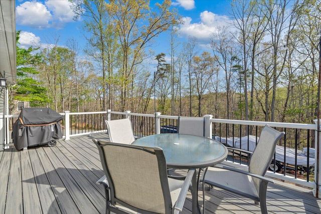 101 Charmwood CIR, Moneta, VA 24121