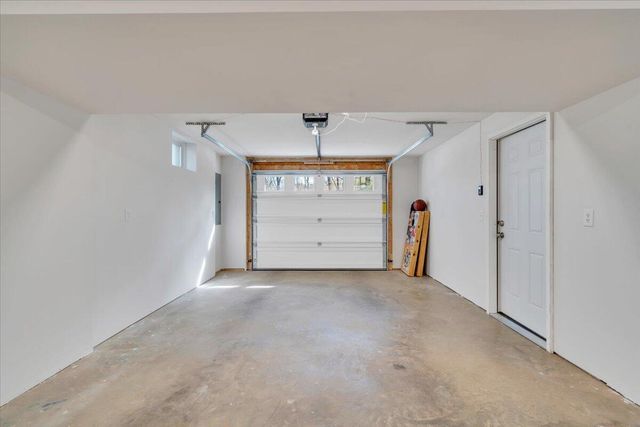 101 Charmwood CIR, Moneta, VA 24121