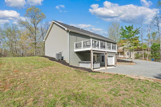 101 Charmwood CIR, Moneta, VA 24121