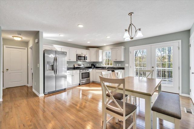 101 Charmwood CIR, Moneta, VA 24121