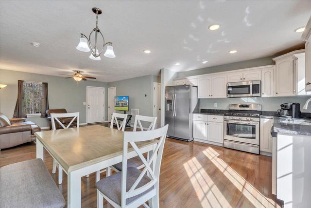 101 Charmwood CIR, Moneta, VA 24121