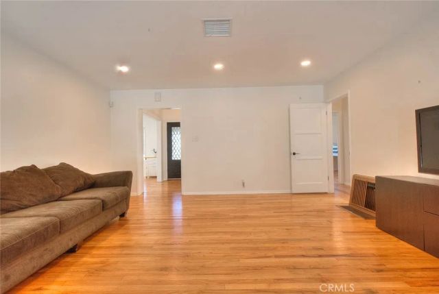 4746 Obispo Avenue, Lakewood, CA 90712