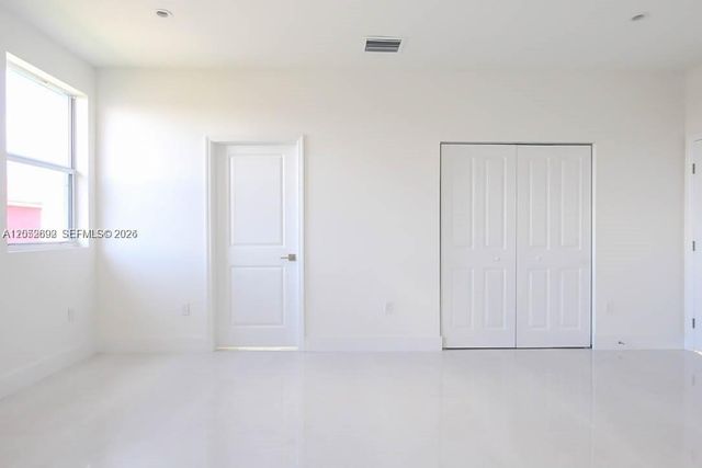 15631 SW 11th Ter, Miami, FL 33194