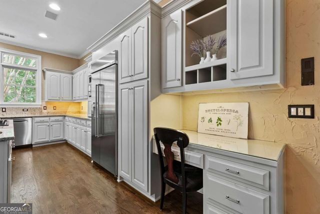 110 Dresden Place, Fayetteville, GA 30215