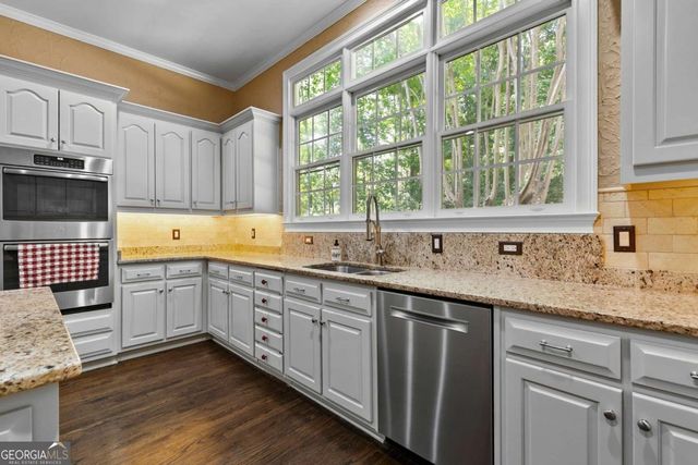 110 Dresden Place, Fayetteville, GA 30215