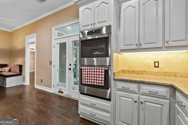 110 Dresden Place, Fayetteville, GA 30215