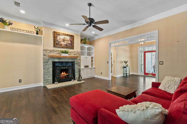 110 Dresden Place, Fayetteville, GA 30215