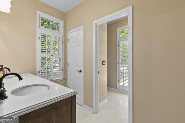110 Dresden Place, Fayetteville, GA 30215