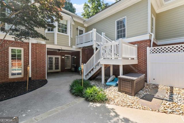 110 Dresden Place, Fayetteville, GA 30215