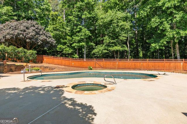 110 Dresden Place, Fayetteville, GA 30215