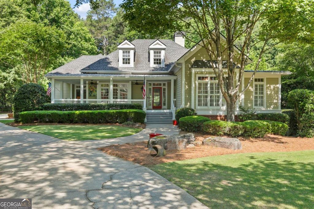 110 Dresden Place, Fayetteville, GA 30215