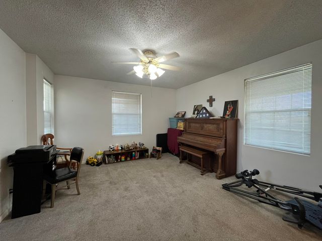 2258 E Buffalo Street, Bolivar, MO 65613