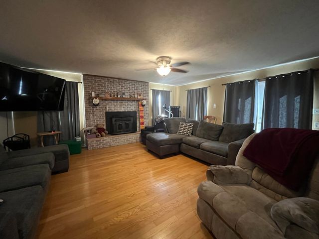 2258 E Buffalo Street, Bolivar, MO 65613