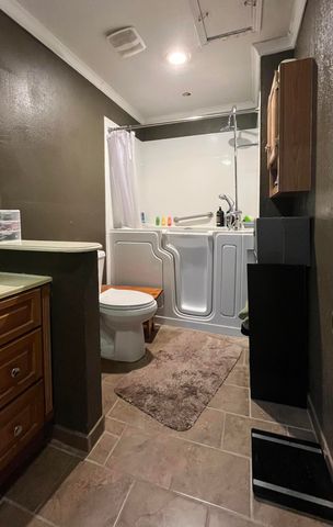 2258 E Buffalo Street, Bolivar, MO 65613