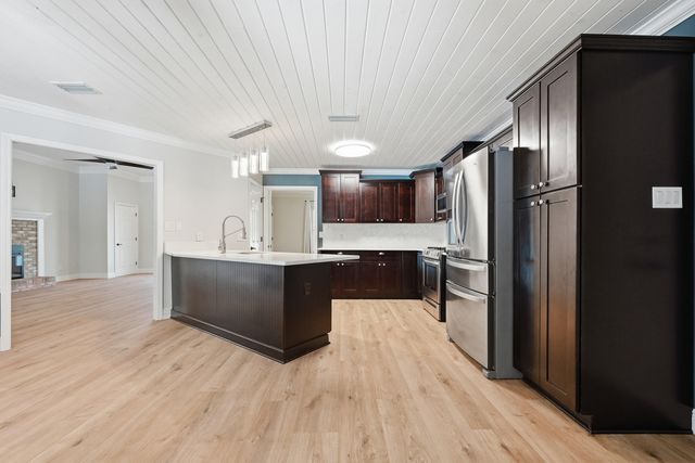 102 Kinsey Court, Valparaiso, FL 32580