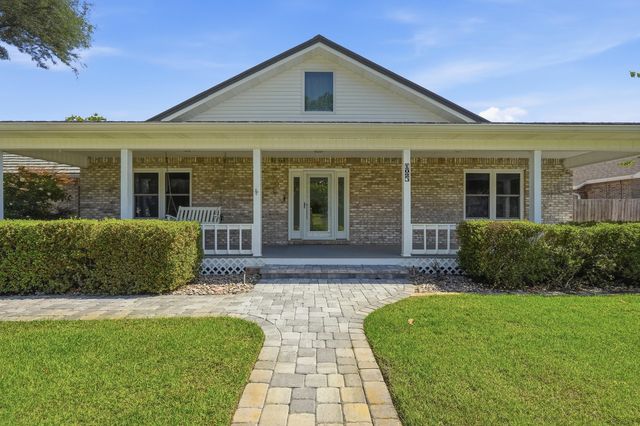102 Kinsey Court, Valparaiso, FL 32580