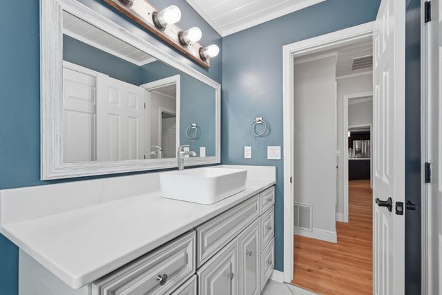102 Kinsey Court, Valparaiso, FL 32580
