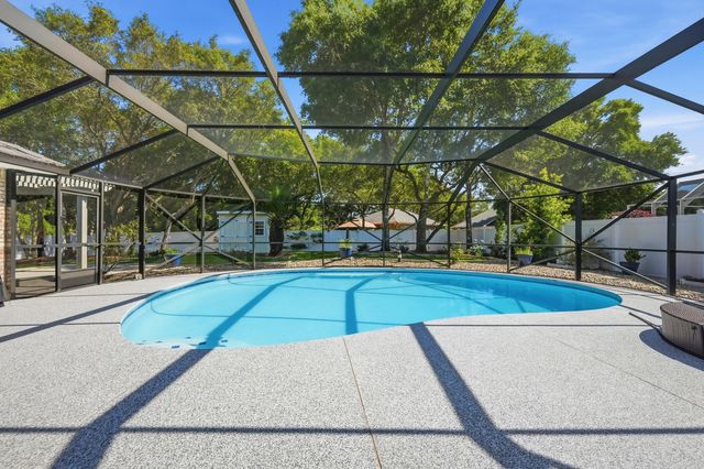 102 Kinsey Court, Valparaiso, FL 32580