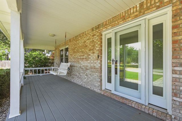 102 Kinsey Court, Valparaiso, FL 32580