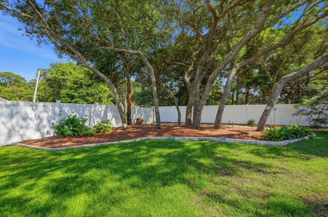 102 Kinsey Court, Valparaiso, FL 32580
