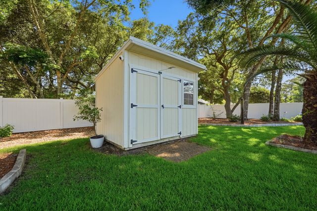102 Kinsey Court, Valparaiso, FL 32580