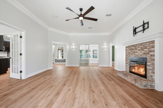 102 Kinsey Court, Valparaiso, FL 32580