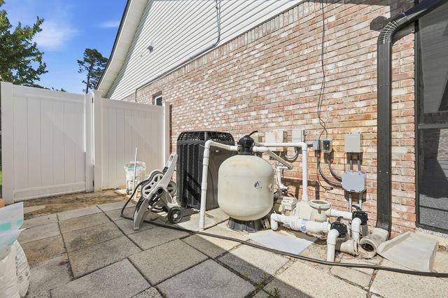 102 Kinsey Court, Valparaiso, FL 32580