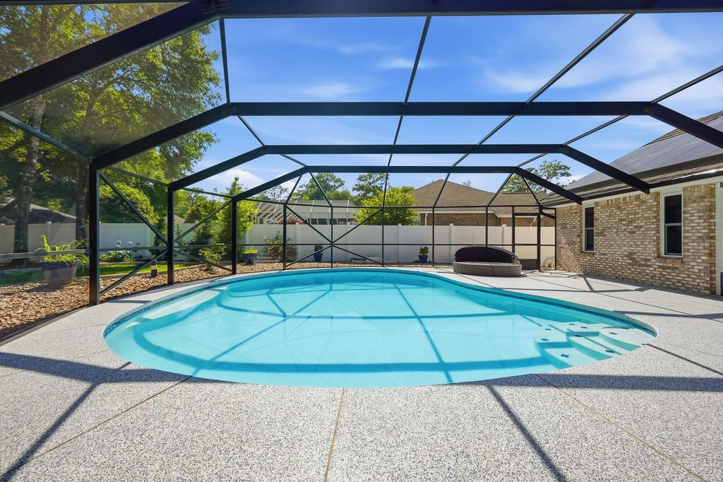 102 Kinsey Court, Valparaiso, FL 32580