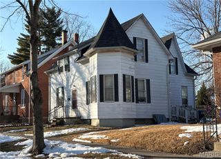 1215 14th Street, Highland, IL 62249