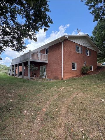 756 Welcome Home Ch Road, North Wilkesboro, NC 28659