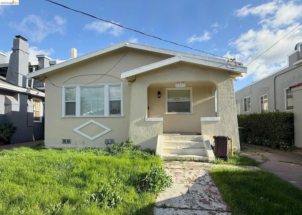 2562 2562 67th Ave, Oakland, CA 94605
