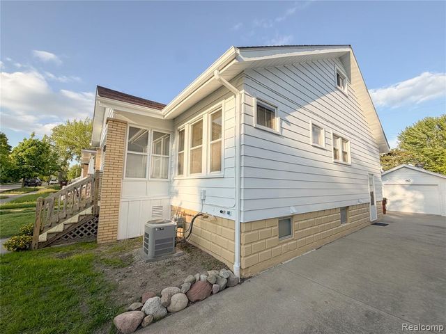 134 Michigan Avenue, Monroe, MI 48162