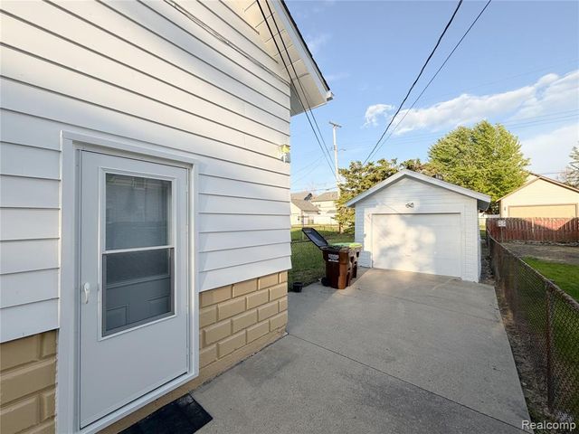 134 Michigan Avenue, Monroe, MI 48162