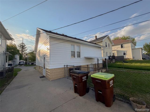 134 Michigan Avenue, Monroe, MI 48162