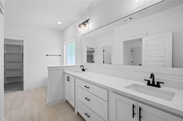 23 Thornaby Drive, Bella Vista, AR 72714