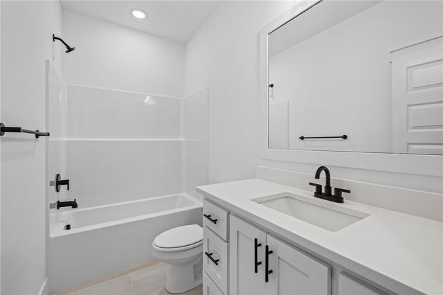 23 Thornaby Drive, Bella Vista, AR 72714
