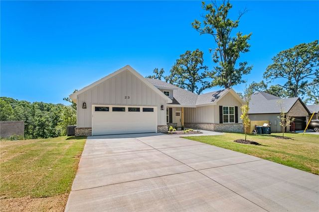23 Thornaby Drive, Bella Vista, AR 72714