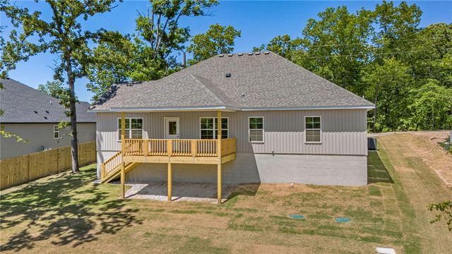 23 Thornaby Drive, Bella Vista, AR 72714