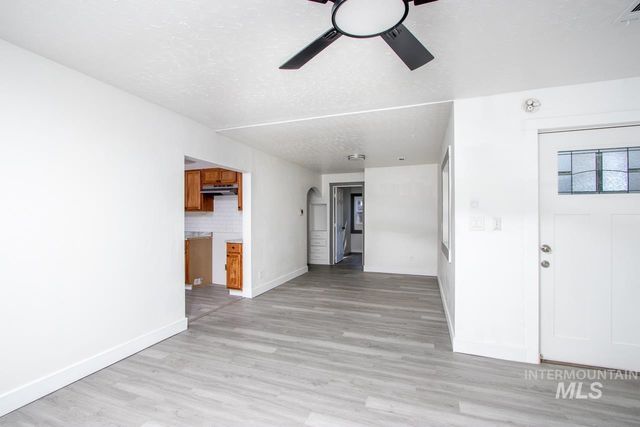 609 E Freeport, Caldwell, ID 83605