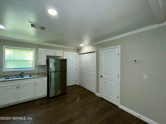 2017 TALLADEGA Road, Jacksonville, FL 32209