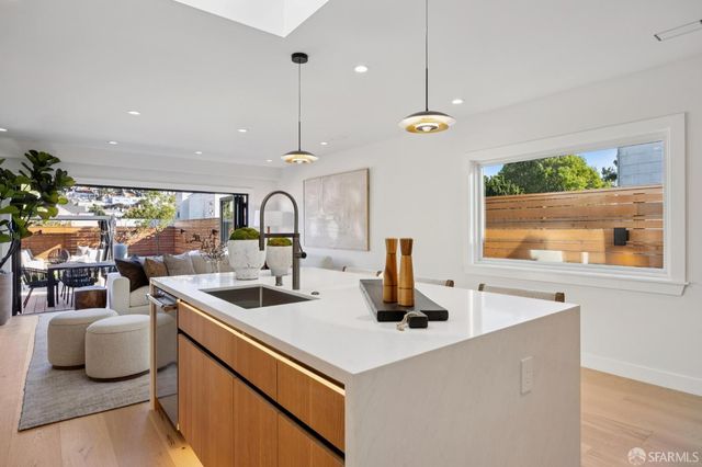 2020 20th Avenue, San Francisco, CA 94116